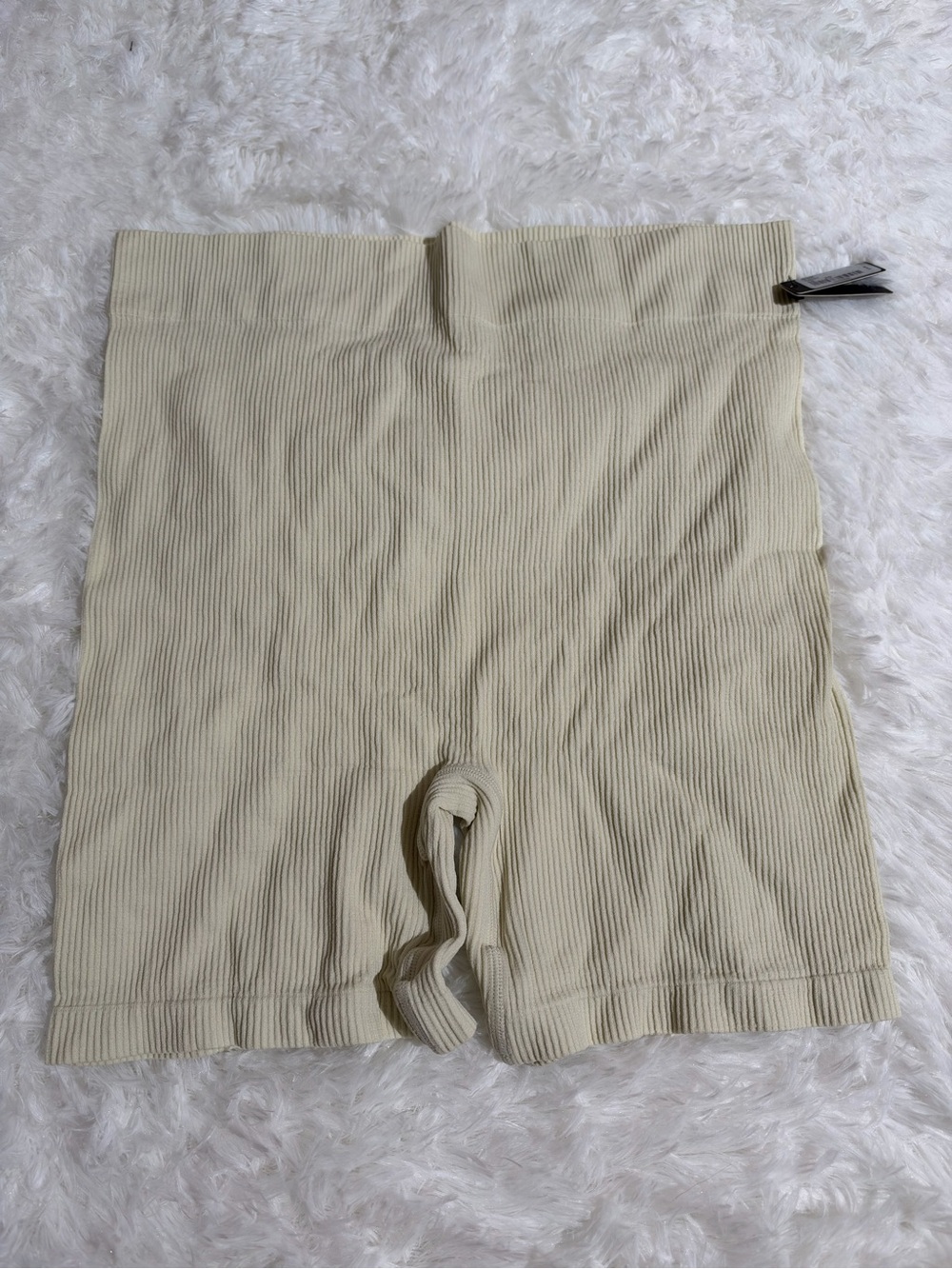 NWT SKIMS 4X/5X High Waist Ribbed Shorts White Beige Off White Comfortable Loung